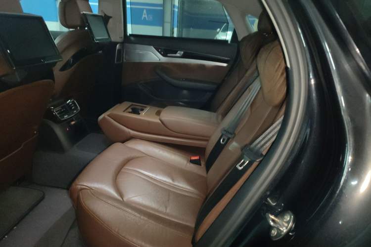 Used Audi A8 2013 A8L 45 TFSI quattro Comfort model Interior 4