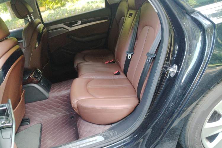 Used Audi A8 2013 A8L 30 FSI Comfort Model Interior 4