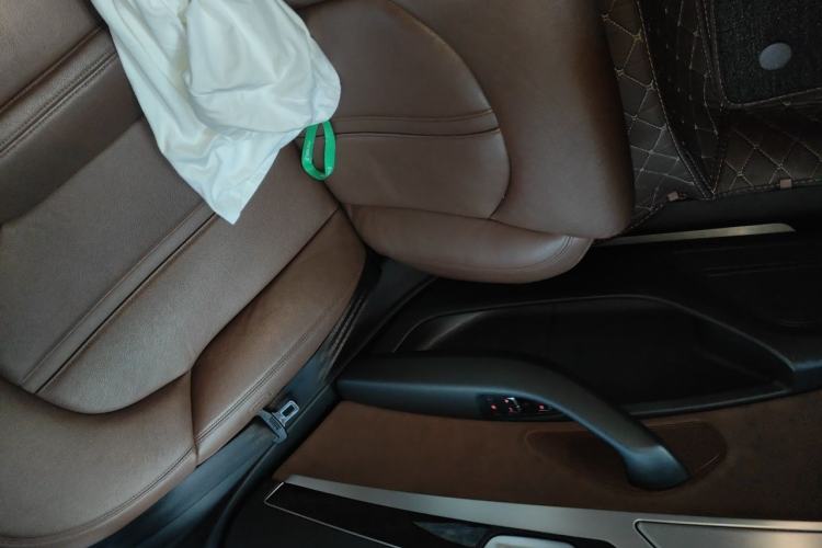 Used Audi A8 2013 A8L 45 TFSI quattro Comfort model Left Rear Seat