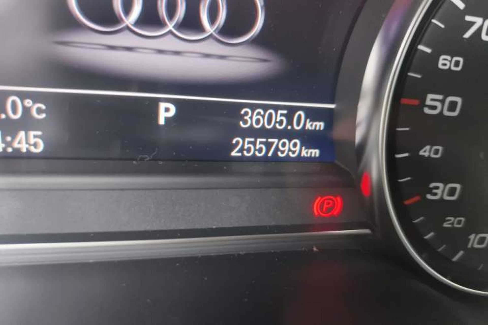 Used Audi A8 2013 A8L 45 TFSI quattro Comfort model Odometer Close Up