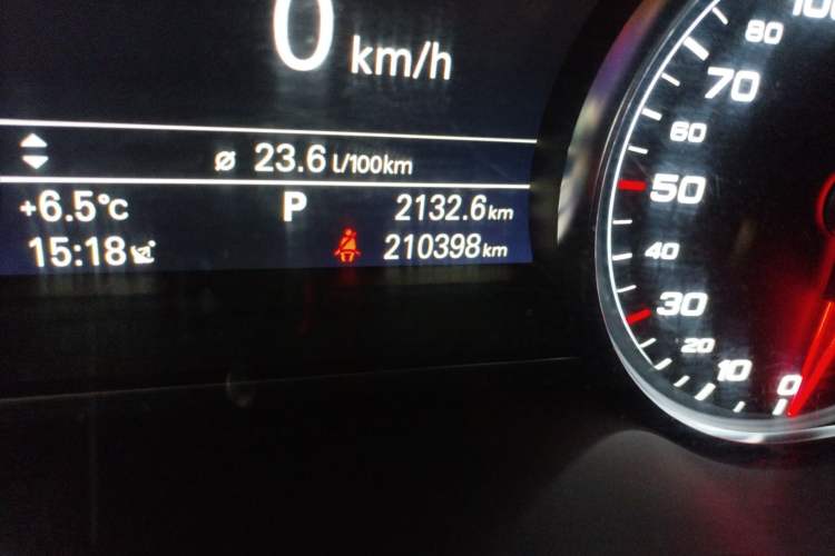 Used Audi A8 2013 A8L 45 TFSI quattro Comfort model Odometer Close Up