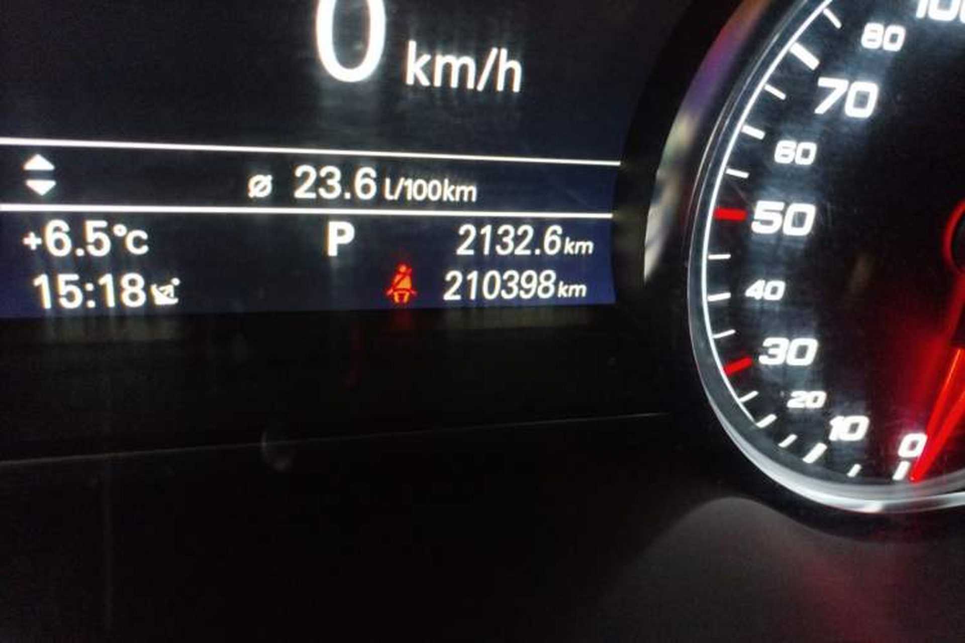 Used Audi A8 2013 A8L 45 TFSI quattro Comfort model Odometer Close Up