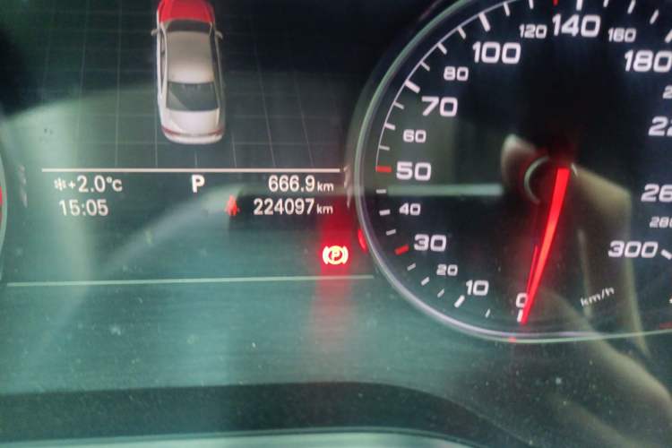 Used Audi A8 2013 A8L 45 TFSI quattro Comfort model Odometer Close Up