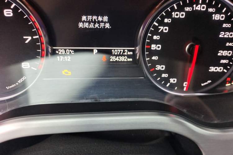Used Audi A8 2013 A8L 45 TFSI quattro Comfort model Odometer Close Up