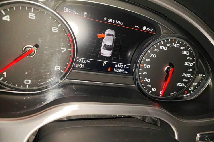 Used Audi A8 2013 A8L 45 TFSI quattro Comfort model Odometer Close Up