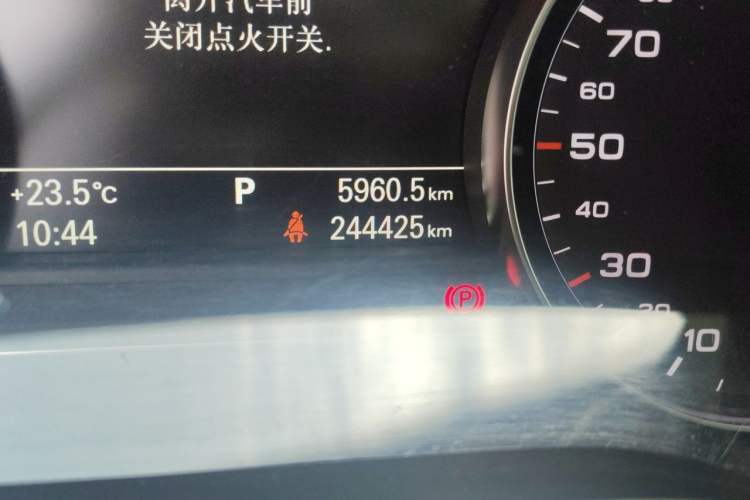 Used Audi A8 2013 A8L 50 TFSI quattro Prestige Edition Odometer Close Up