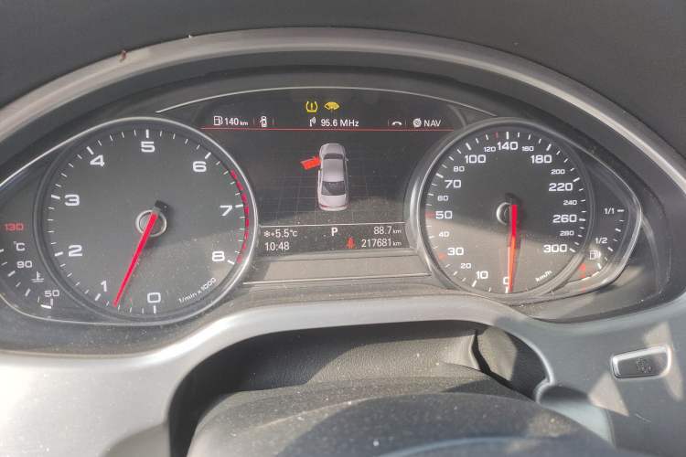 Used Audi A8 2013 A8L 45 TFSI quattro Comfort model Odometer Close Up