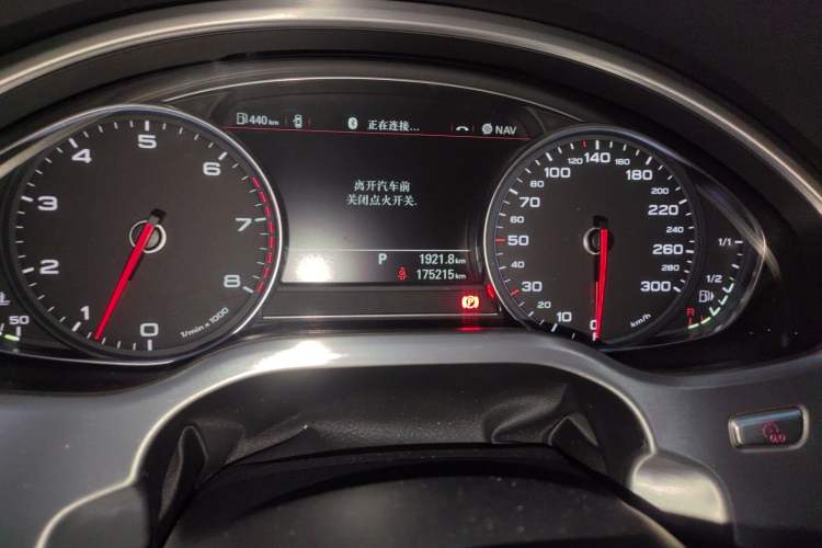 Used Audi A8 2013 A8L 45 TFSI quattro Comfort model Odometer Close Up