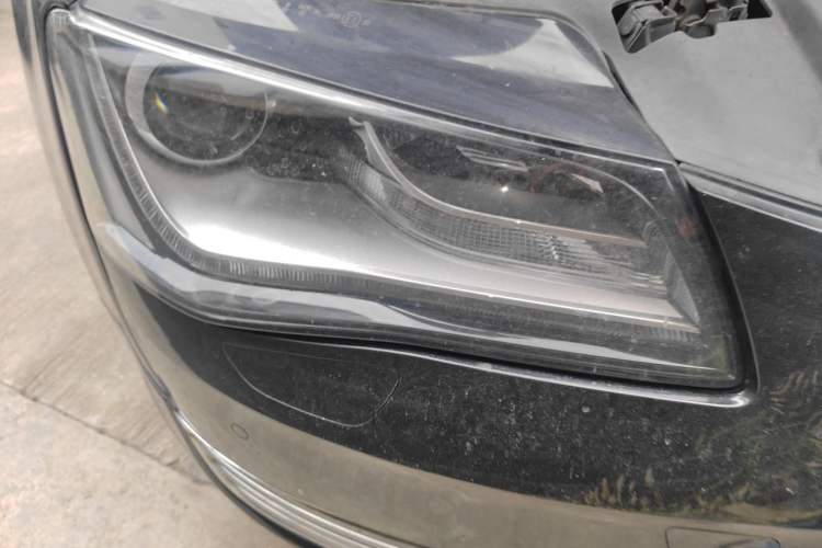 Used Audi A8 2013 A8L 45 TFSI quattro Comfort model Right Front Headlight