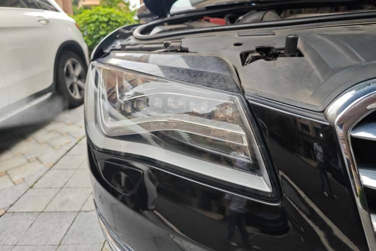 Used Audi A8 2013 A8L 40 hybrid Right Front Headlight