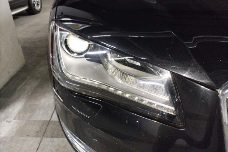 Used Audi A8 2013 A8L 45 TFSI quattro Comfort model Right Front Headlight