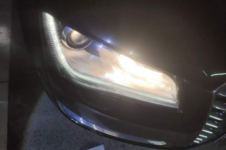 Used Audi A8 2013 A8L 45 TFSI quattro Comfort model Right Front Headlight