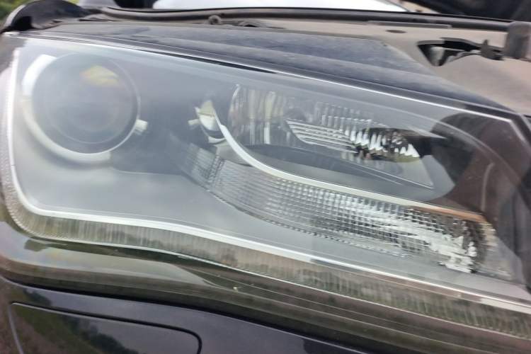 Used Audi A8 2013 A8L 45 TFSI quattro Comfort model Right Front Headlight