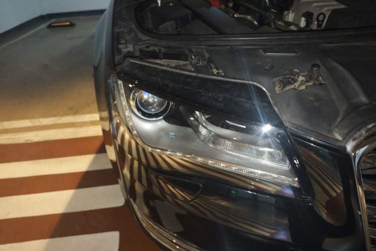 Used Audi A8 2013 A8L 45 TFSI quattro Comfort model Right Front Headlight