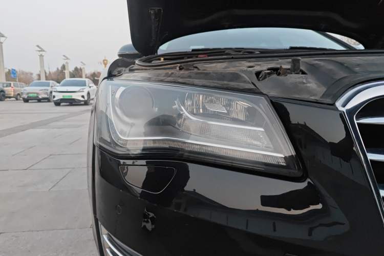 Used Audi A8 2013 A8L 45 TFSI quattro Comfort model Right Front Headlight