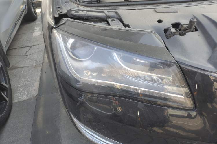 Used Audi A8 2013 A8L 45 TFSI quattro Comfort model Right Front Headlight