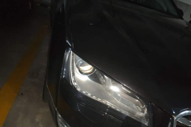 Used Audi A8 2013 A8L 50 TFSI quattro Comfort model Right Front Headlight