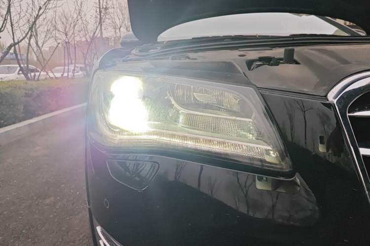 Used Audi A8 2013 A8L 45 TFSI quattro Exclusive Edition Right Front Headlight
