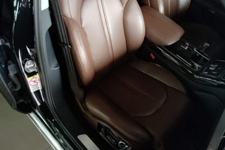 Used Audi A8 2013 A8L 45 TFSI quattro Luxury Model Right Front Seat