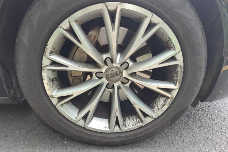 Used Audi A8 2013 A8L 50 TFSI quattro Prestige Edition Right Front Wheel Hub