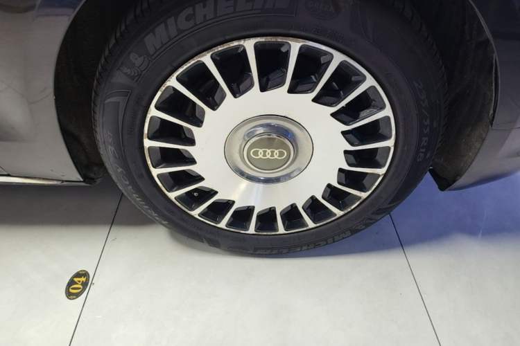 Used Audi A8 2013 A8L 30 FSI Comfort Model Right Front Wheel Hub