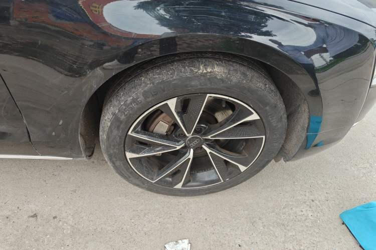 Used Audi A8 2013 A8L 50 TFSI quattro Prestige Edition Right Front Wheel Hub