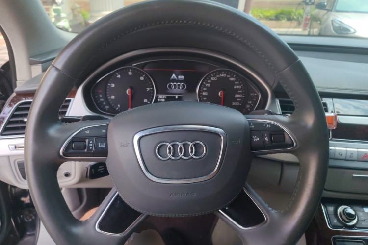 Used Audi A8 2013 A8L 45 TFSI quattro Luxury Model Steering Wheel
