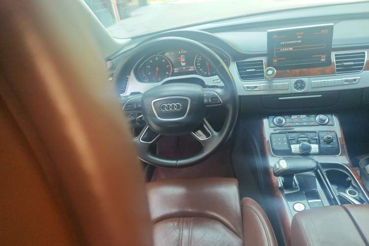 Used Audi A8 2013 A8L 45 TFSI quattro Luxury Model Steering Wheel