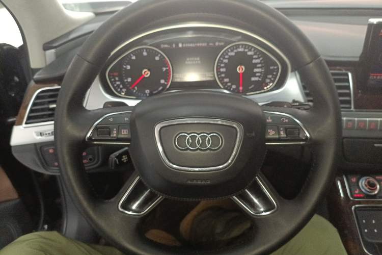 Used Audi A8 2013 A8L 45 TFSI quattro Luxury Model Steering Wheel