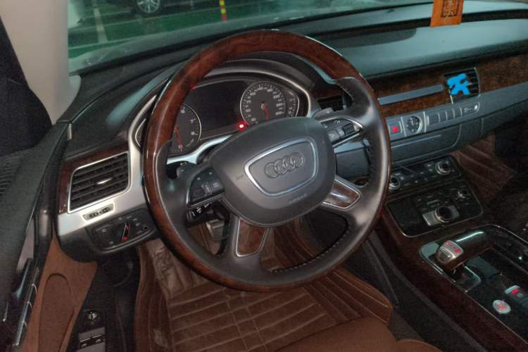 Used Audi A8 2013 A8L 45 TFSI quattro Luxury Model Steering Wheel