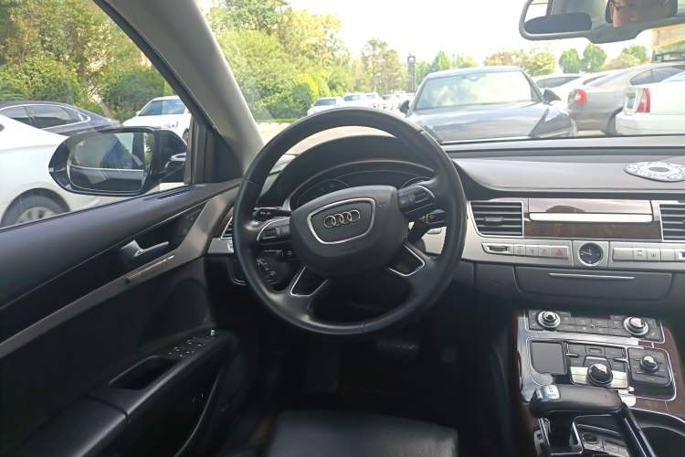 Used Audi A8 2013 A8L 45 TFSI quattro Luxury Model Steering Wheel