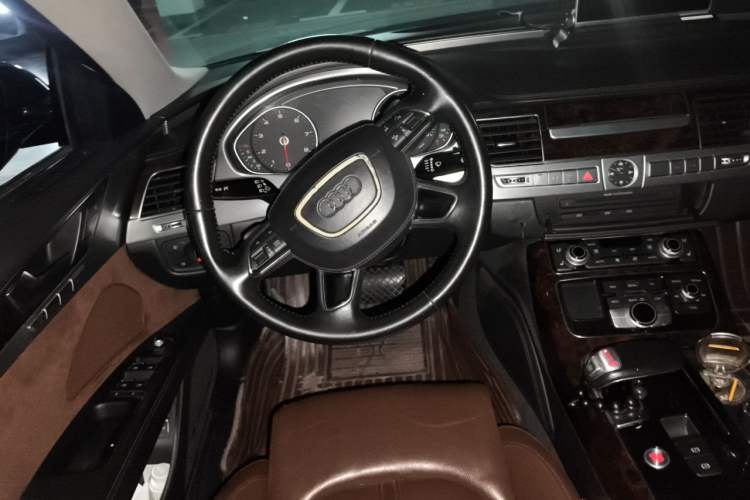 Used Audi A8 2013 A8L 45 TFSI quattro Luxury Model Steering Wheel