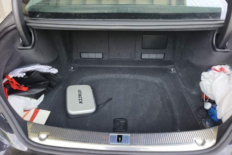 Used Audi A8 2013 A8L 45 TFSI quattro Luxury Model Trunk