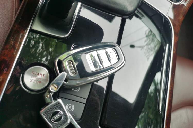 Used Audi A8 2013 A8L 45 TFSI quattro Comfort model Vehicle Key