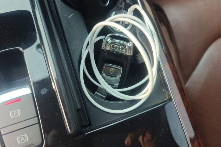 Used Audi A8 2013 A8L 45 TFSI quattro Comfort model Vehicle Key