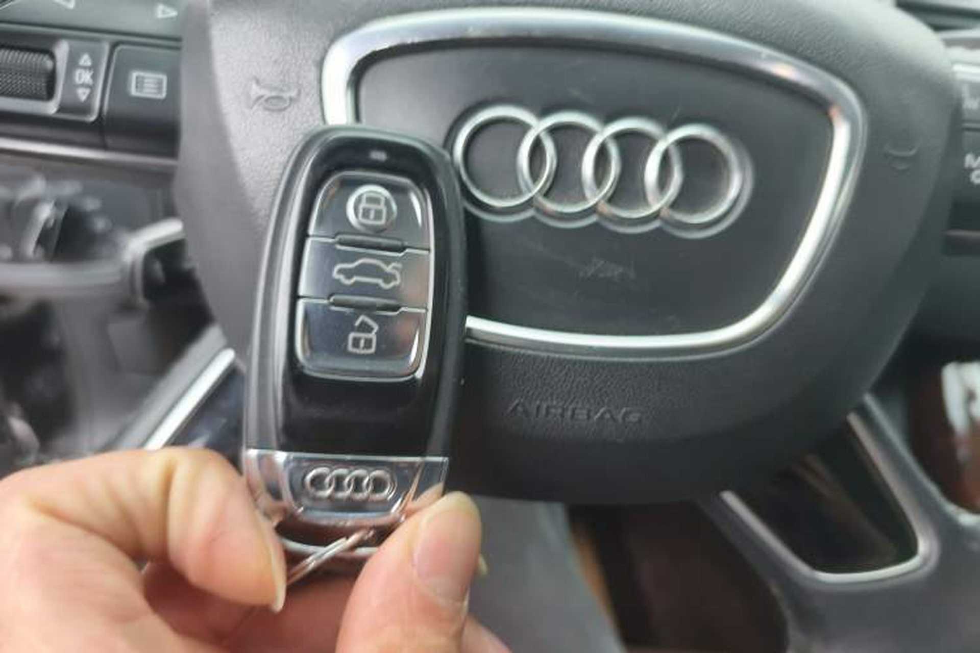 Used Audi A8 2013 A8L 45 TFSI quattro Comfort model Vehicle Key