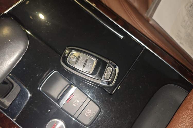 Used Audi A8 2013 A8L 45 TFSI quattro Comfort model Vehicle Key