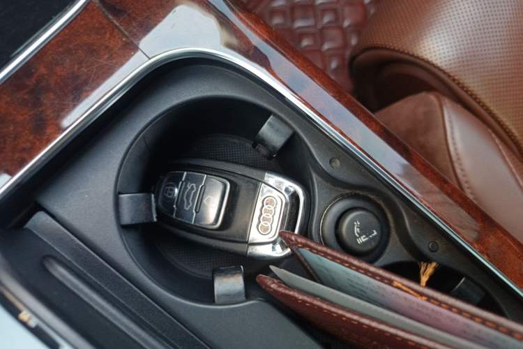 Used Audi A8 2013 A8L 6.3 FSI W12 quattro flagship model Vehicle Key