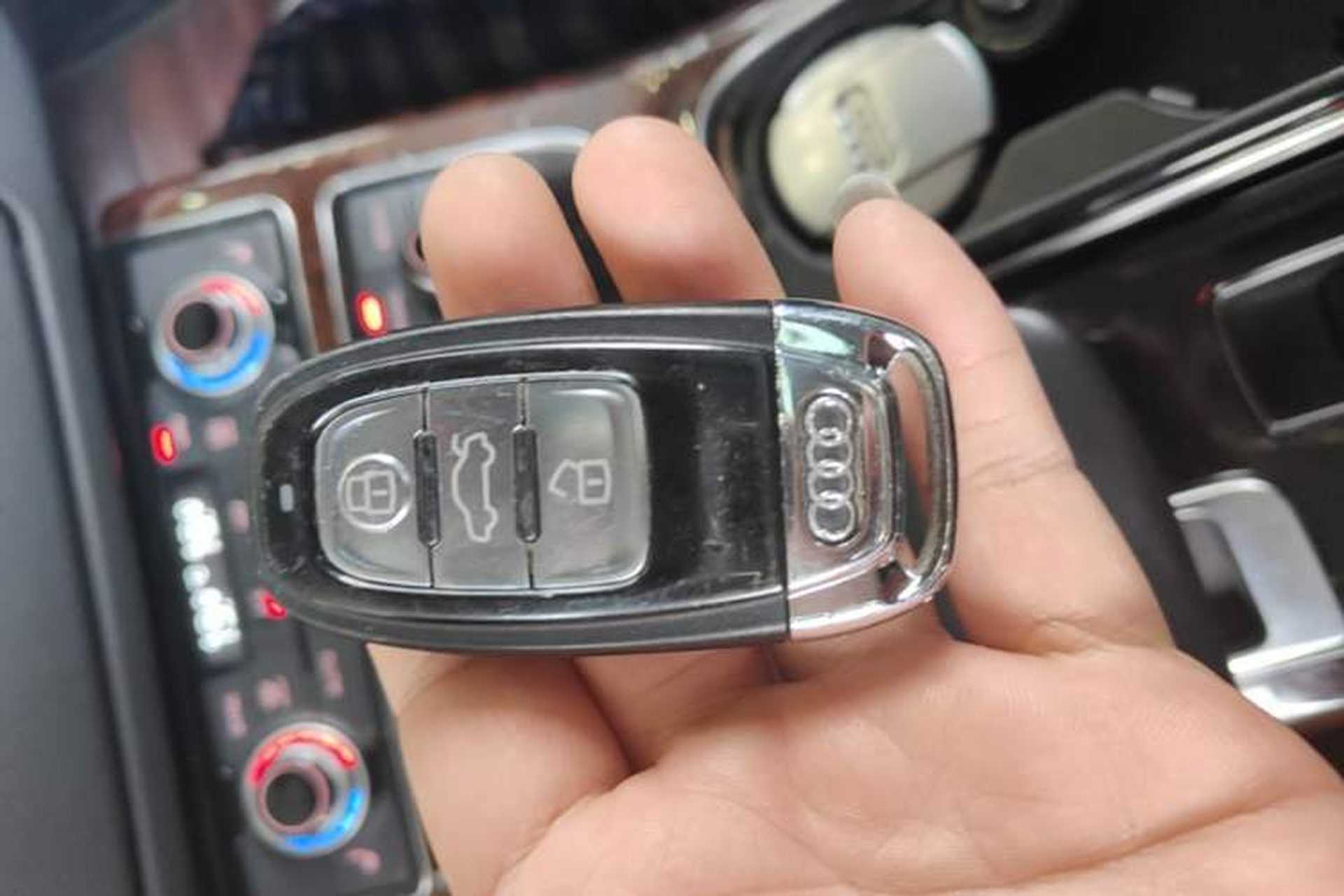 Used Audi A8 2013 A8L 45 TFSI quattro Comfort model Vehicle Key