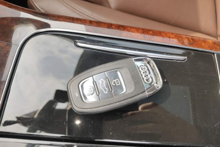 Used Audi A8 2013 A8L 45 TFSI quattro Comfort model Vehicle Key