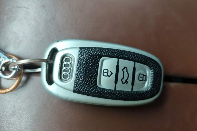 Used Audi A8 2013 A8L 45 TFSI quattro Luxury Model Vehicle Key