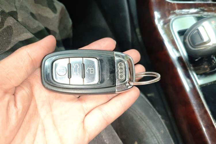 Used Audi A8 2013 A8L 45 TFSI quattro Comfort model Vehicle Key