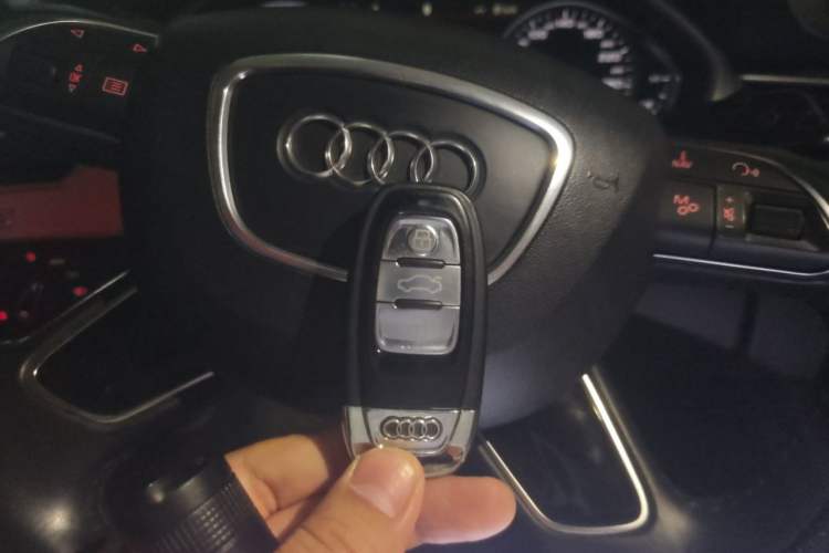 Used Audi A8 2013 A8L 45 TFSI quattro Comfort model Vehicle Key
