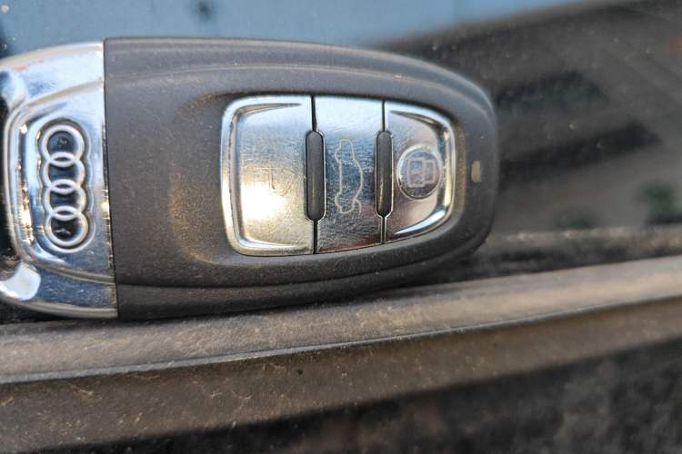 Used Audi A8 2013 A8L 45 TFSI quattro Luxury Model Vehicle Key