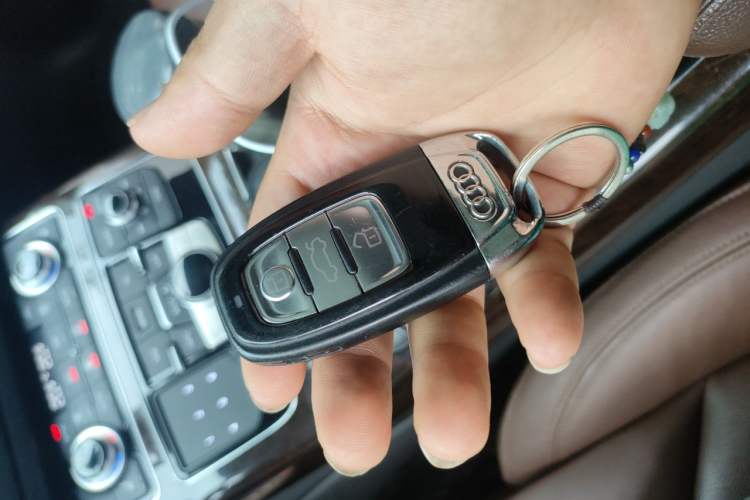 Used Audi A8 2013 A8L 45 TFSI quattro Comfort model Vehicle Key