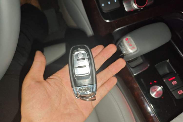 Used Audi A8 2013 A8L 50 TFSI quattro Comfort model Vehicle Key