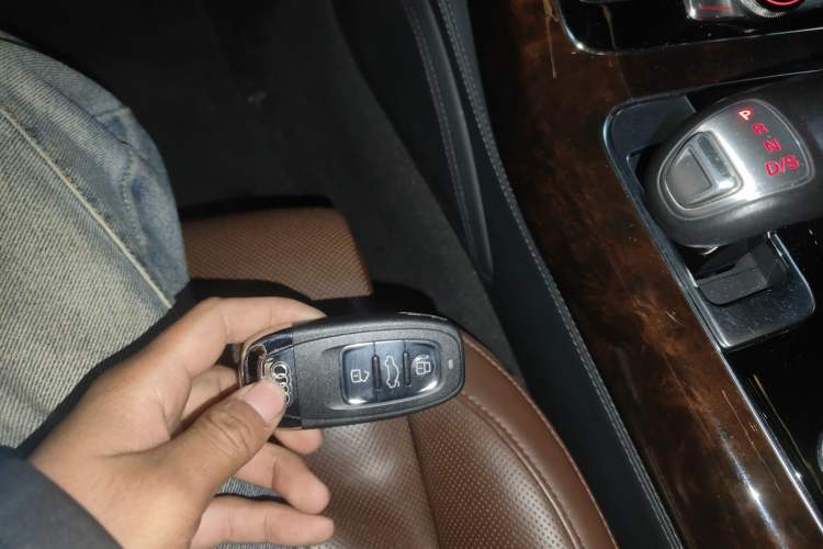 Used Audi A8 2013 A8L 50 TFSI quattro Luxury Model Vehicle Key