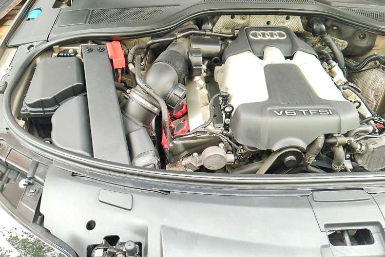 Used Audi A8 2013 A8L 45 TFSI quattro Luxury Model Engine Bay Right