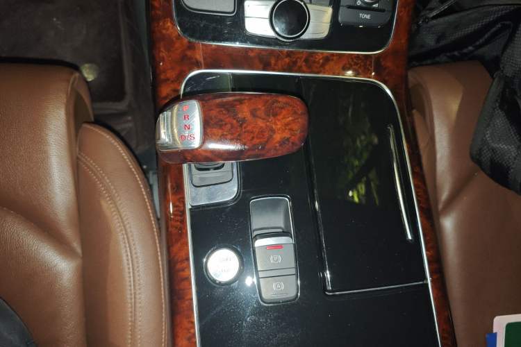 Used Audi A8 2013 A8L 45 TFSI quattro Comfort model Gear Lever