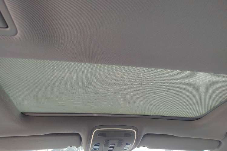 Used Audi A8 2013 A8L 45 TFSI quattro Comfort model Headliner